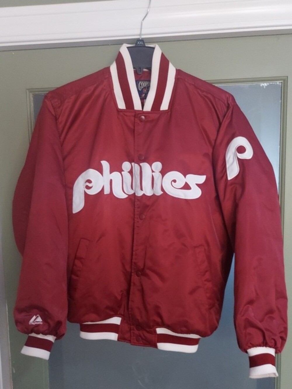 Majestic Copperstown Cillection Red Philadelphia Phillies Satin Bomber Jacket